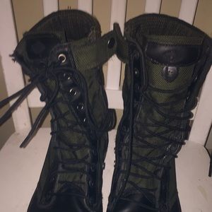 Boots size 10.5